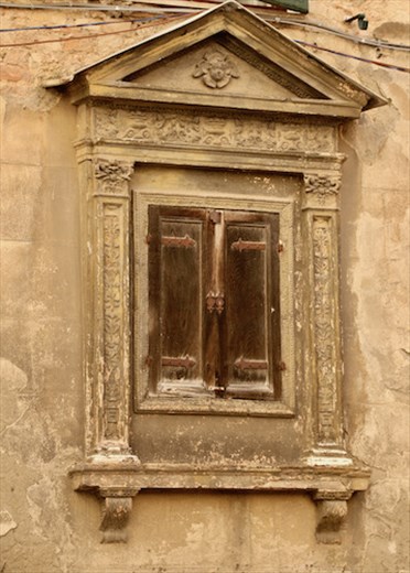 Ancient window, Siena
