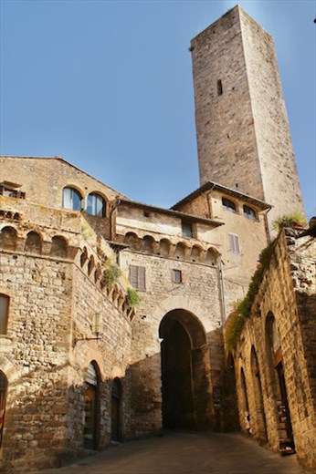 Arco dei Becci and Torre dei Becci, San Gimignano