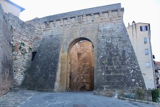 Porta al Prato, our entrance to Montepulciano