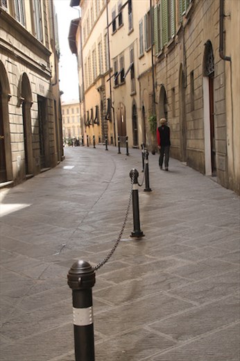 Connie's Constitutional, Via Cavour