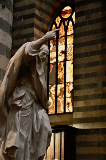 Statue and Alabaster window, Duomo of Orvieto