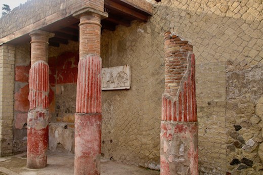 Bas Relief and Painted Pillars, Casa del Rilievo di Telefo, Herculaneum