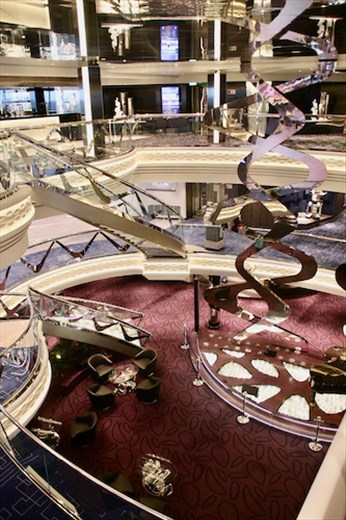 Glitz and glitter, MSC Virtuosa