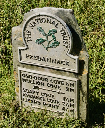 Signs are few and far between—it's easy to get turned around