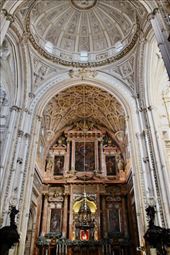 It's easy to forget this is a Christian Church, Capilla Mayor, Mezquita-Catedral: by graynomadsusa, Views[307]