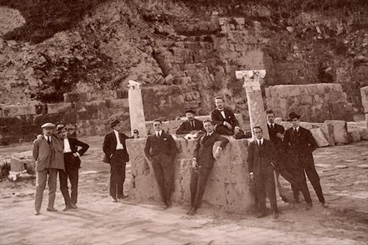 Archeologists who uncovered Medina Azahara, circa 1911
