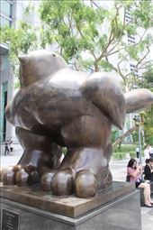 Botero's rendition of a Bird along the Riverwalk: by graynomadsusa, Views[412]
