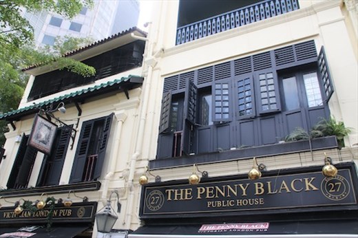 Classic Restaurants and Bars along the Riverwalk