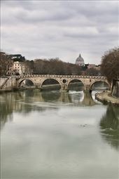 St. Paul's Cathedral from the Tiber; it doesn't look that far away: by graynomadsusa, Views[334]
