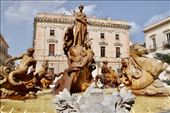 Fountain of Diana, Siracusa, Old Town Ortigia: by graynomadsusa, Views[247]