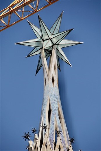 Crowning Glory, Five and a half tons of Star, Sagrada Familia