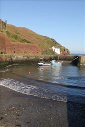 Tiny harbor at Porthgain, Pembrokeshire: by graynomadsusa, Views[629]