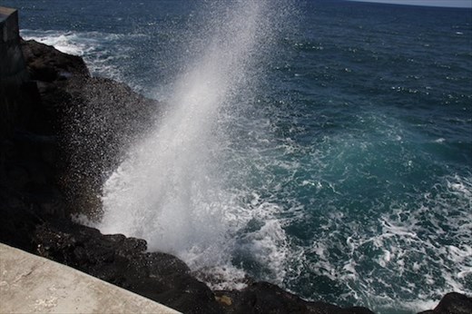 Blowhole spouting spray, Papeete