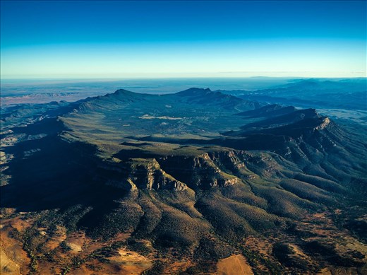 Wilpena Pound from the Air (photo from the Internet)
