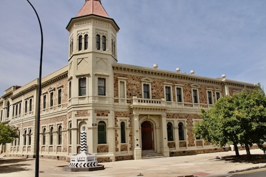 Lighthouse Wharf Hotel, Port Adelaide