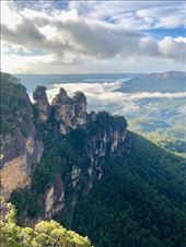 The Three Sisters, Blue Mountains National Park, Katoomba: by graynomadsusa, Views[739]