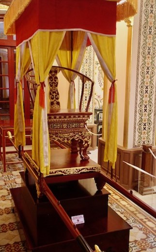 Royal palanquin, Kien Trung Palace