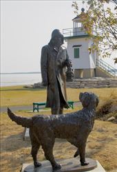 Port Clinton Lighthouse and statue of 