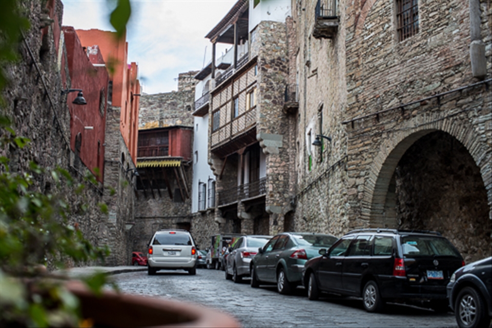 The underground streets, The city try to preserve the traditional look