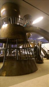 Cool playground in Qatar airport: by guild_family_of_3, Views[355]