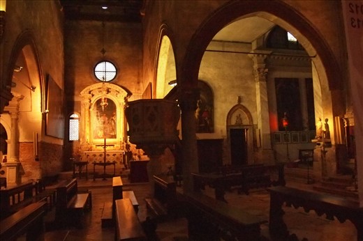 3) its walls hold secrets and teach without words..

notes: all in camera--no crops or photoshop to any pix