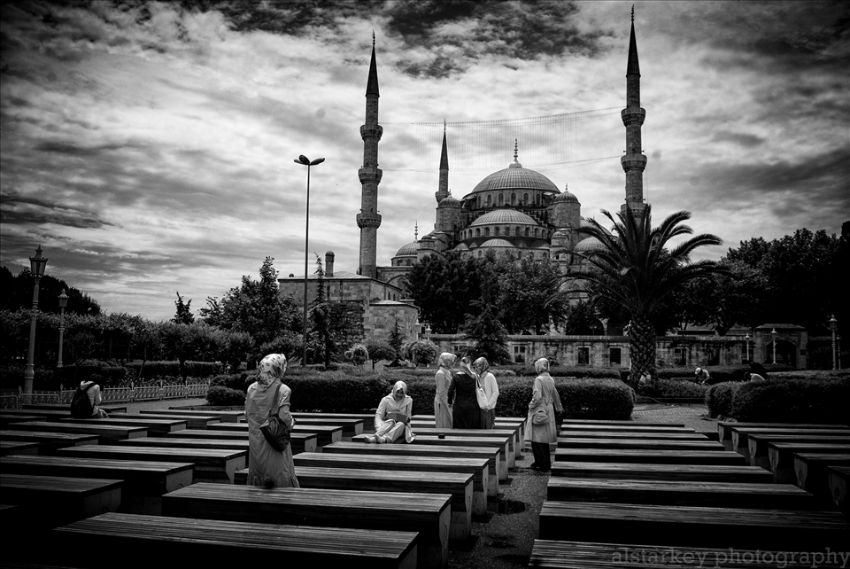 Women gather to gossip beneath The Blue Mosque
