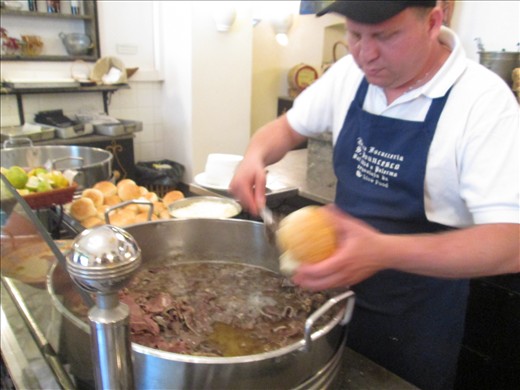 Bocadillo de pulmón y bazo con ricota... una tradición de siglos.