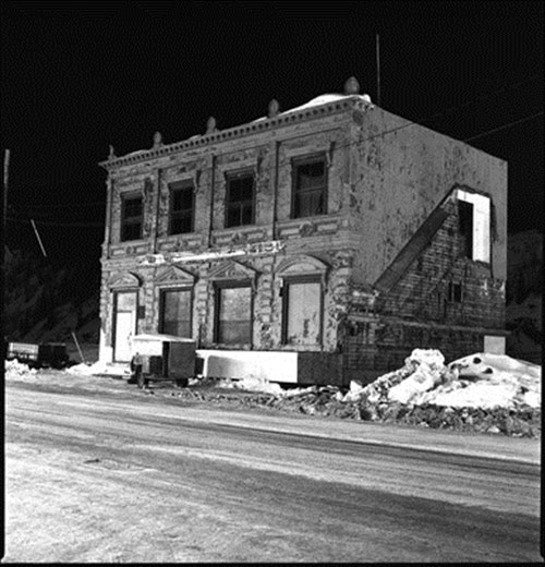 Robert Service, Dawson City