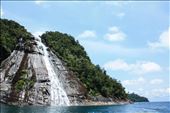 Mursala Waterfall in Indonesia, a 40 m waterfall falls directly into the Sea : by hamkarasufit, Views[550]