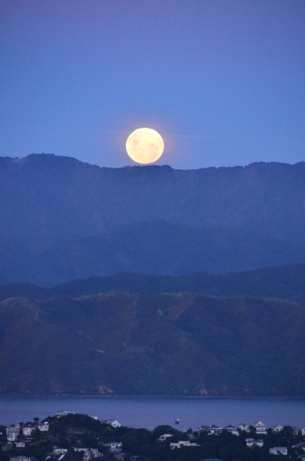 Super-moon over Wellington