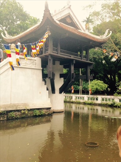 The one pillar pagoda, a buddhist temple constructed by emperor Ly Thai Tong in the 11th century.