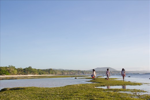 Lady Hunters - 3 young girls, 3 sharp 