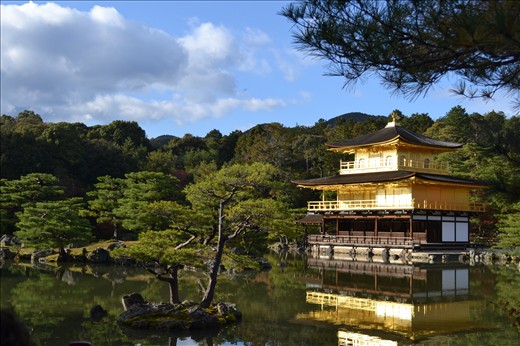 Rokuon-ji (鹿苑寺), or more commonly known as Temple of the Golden Pavilion (金閣寺) is famous for its walls covered in gold leaf. Originally dating as far back as the 1300s, Rokuon-ji was accidentally burned down in 1950 and later rebuilt in 1955. The gold leaf being 5/10,000mm thick was added due to the popularity of visual senses during the 1300s in which the sun reflects off the gold.