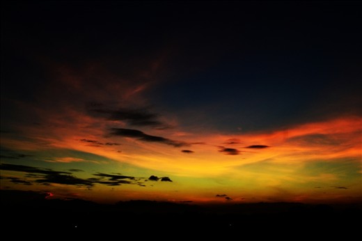 I love when nature plays with the sky.. 