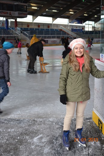 Meena, the girl from Australia I went Ice scating with
