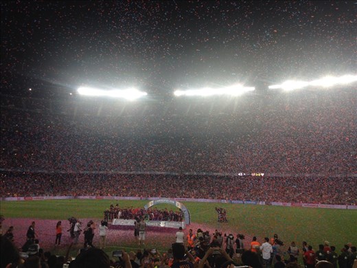 It's raining confetti!, Barcelona