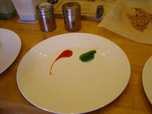 Decorate the plates
