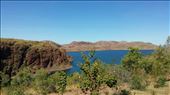 Wir sind am Lake Argyle (Stausee) angekommen. Die Aussicht ist atemberaubend, auch wenn es bei diesem Foto nicht zum Ausdruck kommt.: by heffmann, Views[180]