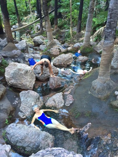 Zebedee Springs...ich liege bis zum Hals im glasklaren warmen Wasser. Sehr entspannend!