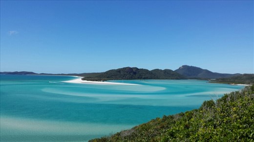 Hill Inlet lookout...what a view over Whitehaven Beach / Whitsunday island