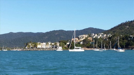 Zurueck nach Airlie Beach, dem Ort.