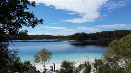 Lake McKenzie auf Fraser Island. Das Wasser war wesentlich waermer als bei der Finch Hatton Gorge. 