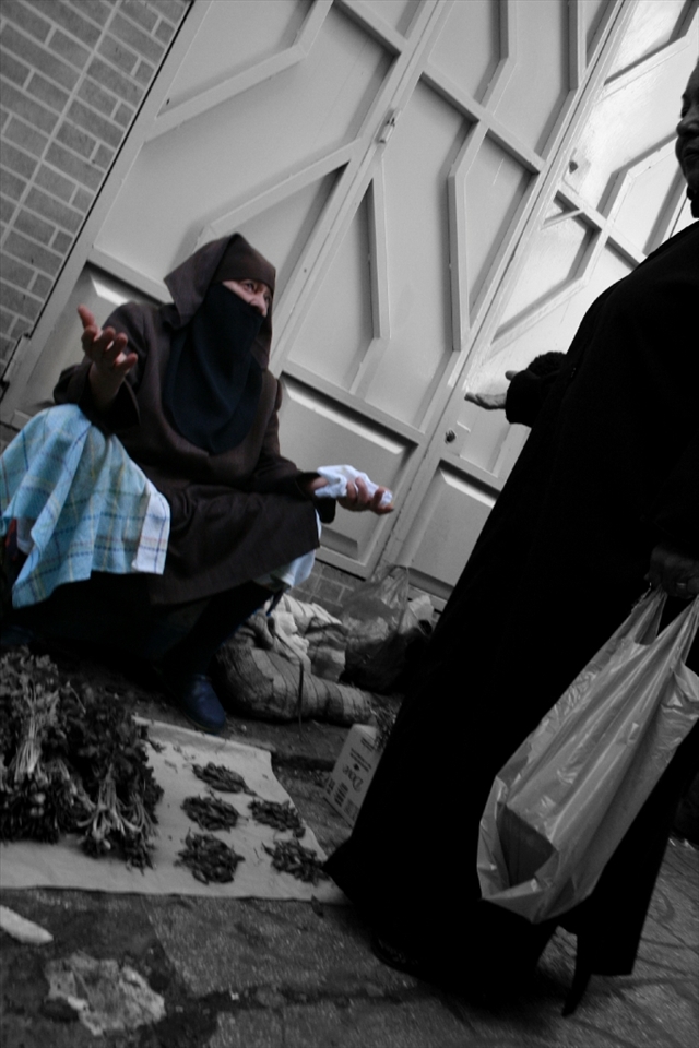 Two women aruguing (over prices I guess) on the streets of Tangier.