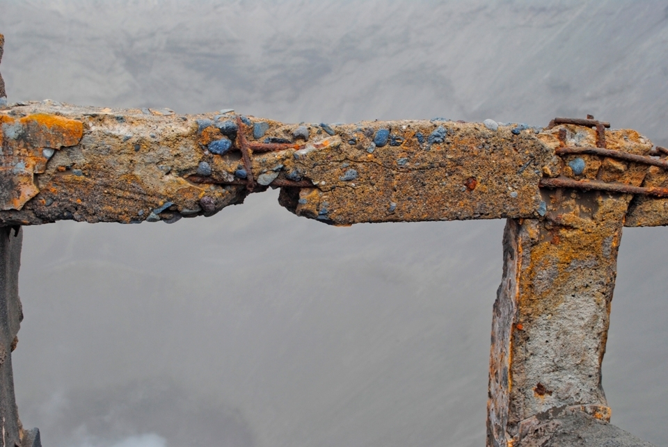 2010's Eruption effect. The last eruption on 2010 wreck handrails to see the Bromo crater.