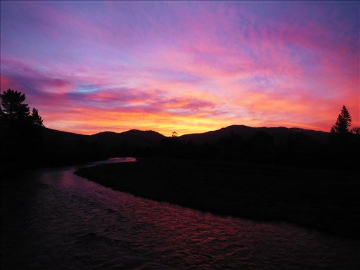 Sunset in Tongariro River
