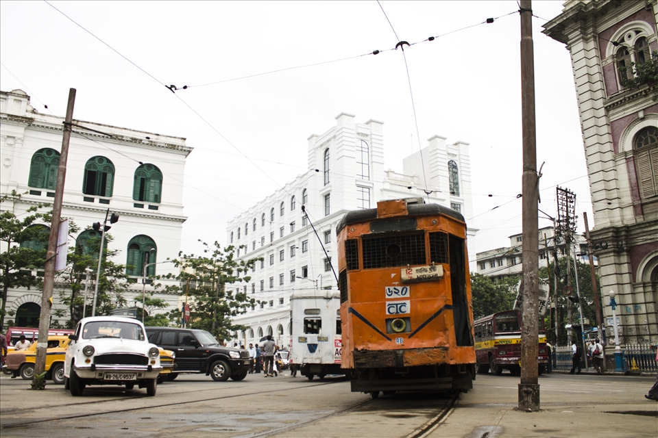  THE ORANGE VIEW - DALHOUSIE IN KOLKATA A VERY OLD PLACE AND BUSY  PLACE