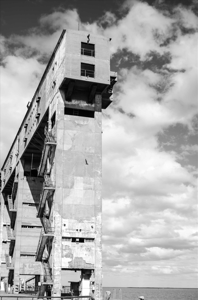 Giants guarding the sea. Port of Bahia Blanca.
