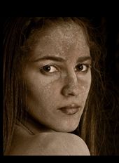 She dreamed she was personafying the earth. Then she covered all her body with clay, she felt inside the earth and the earth inside her at the same time. I saw it!
: by hernan_mazzanti, Views[631]