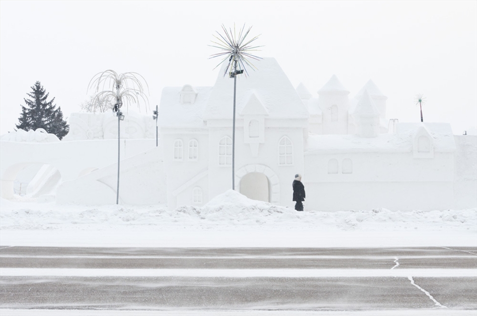 A house made of snow in the Siberian border town Blagoveshensk