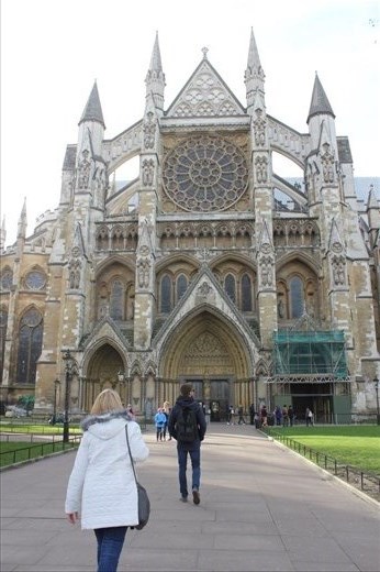 I'm pretty disappointed in the royal family and God himself.. Charged us a whopping £20 each to get into this big ass church.. But it was beautiful!